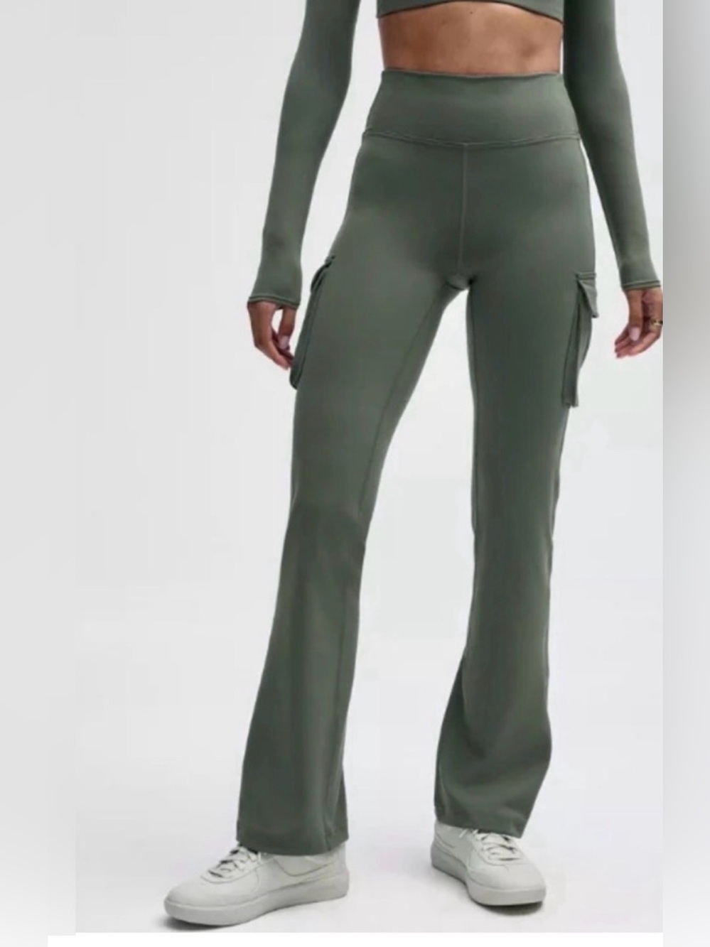 Lululemon everlux high rise cargo flared pant sage eucalyptus W5GQ6S size 8